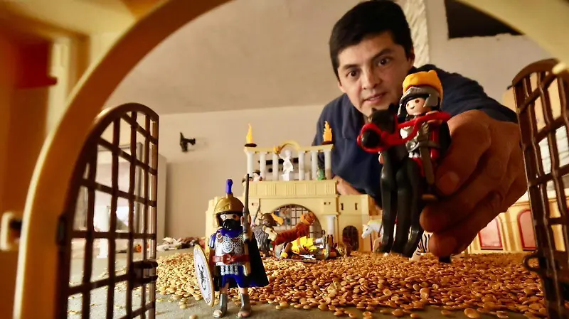 Miles de piezas forman el mundo de los Playmocuates